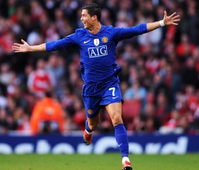 开云体育app-冰原之刃刺穿黄黑墙—加拿大绝杀多特蒙德，年度焦点之战的永恒瞬间