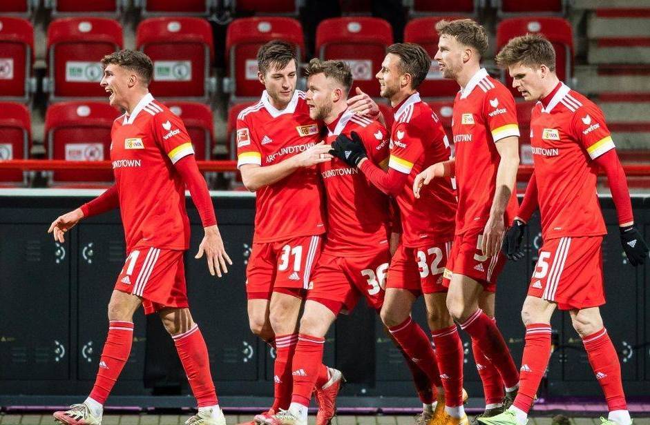 斯图加特主场不敌强敌，全队表现失常