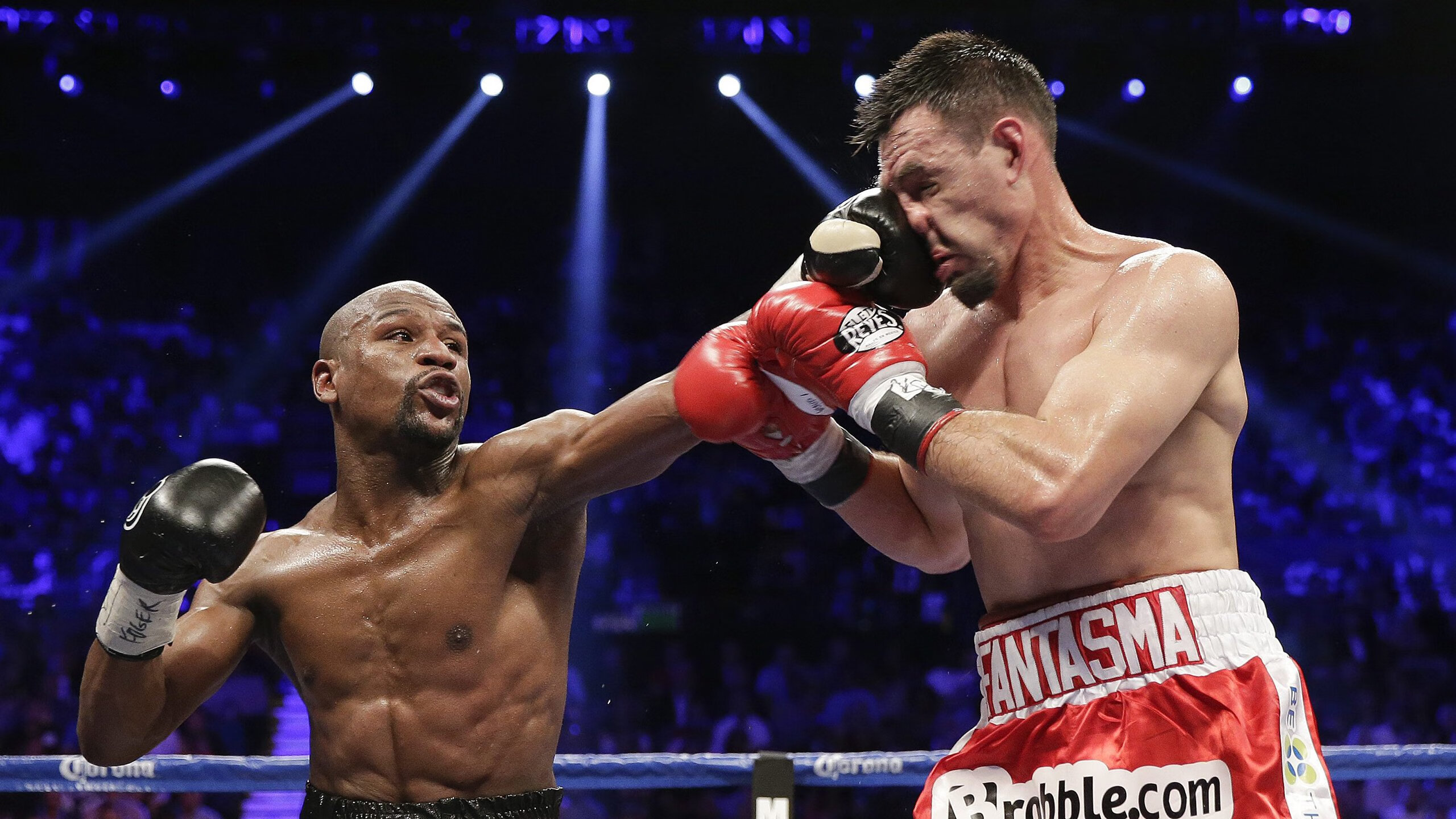 绿茵场上的独行侠，欧冠淘汰赛焦点战中的新疆精神启示