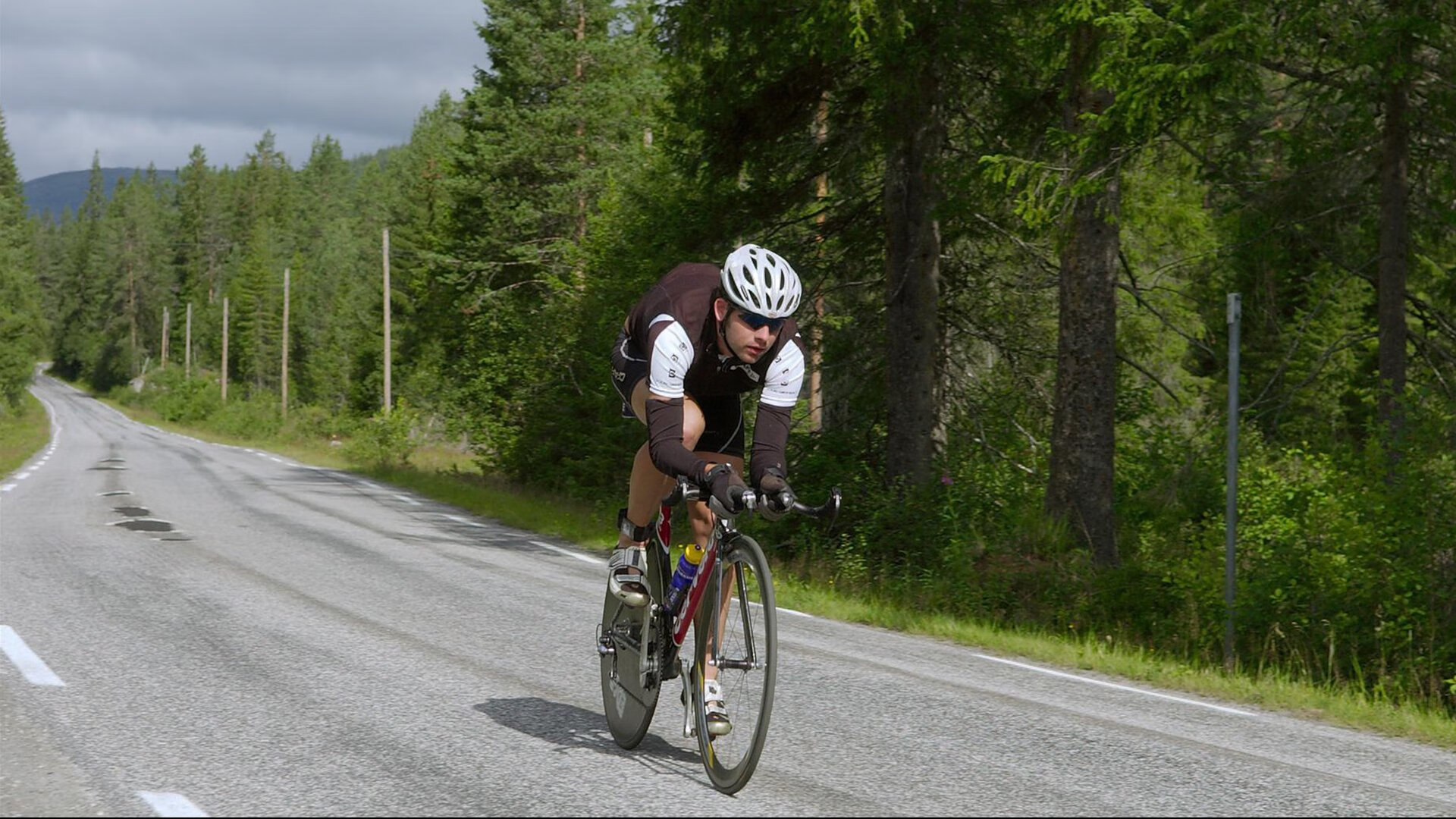 血战加时，莱比锡红牛绝平逆转丹麦，奥斯梅恩化身夜空中最亮的星